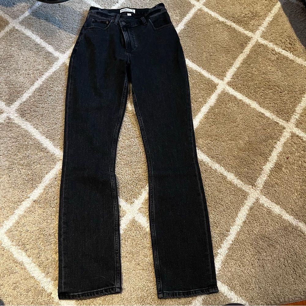 Abercrombie & Fitch 90s slim straight ultra high rise jeans size 2